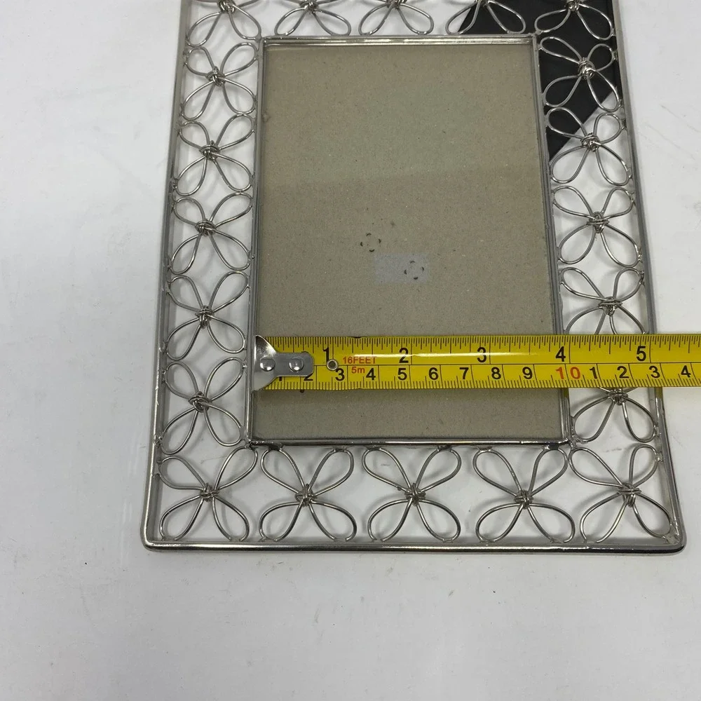 Flower Border Desktop Photo Frame‎